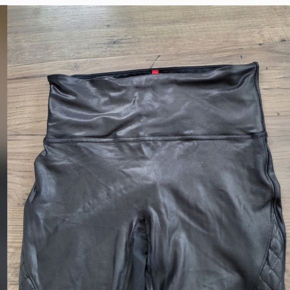 Spanx Quilted Moto Leggings Size medium - Picture 9 of 9